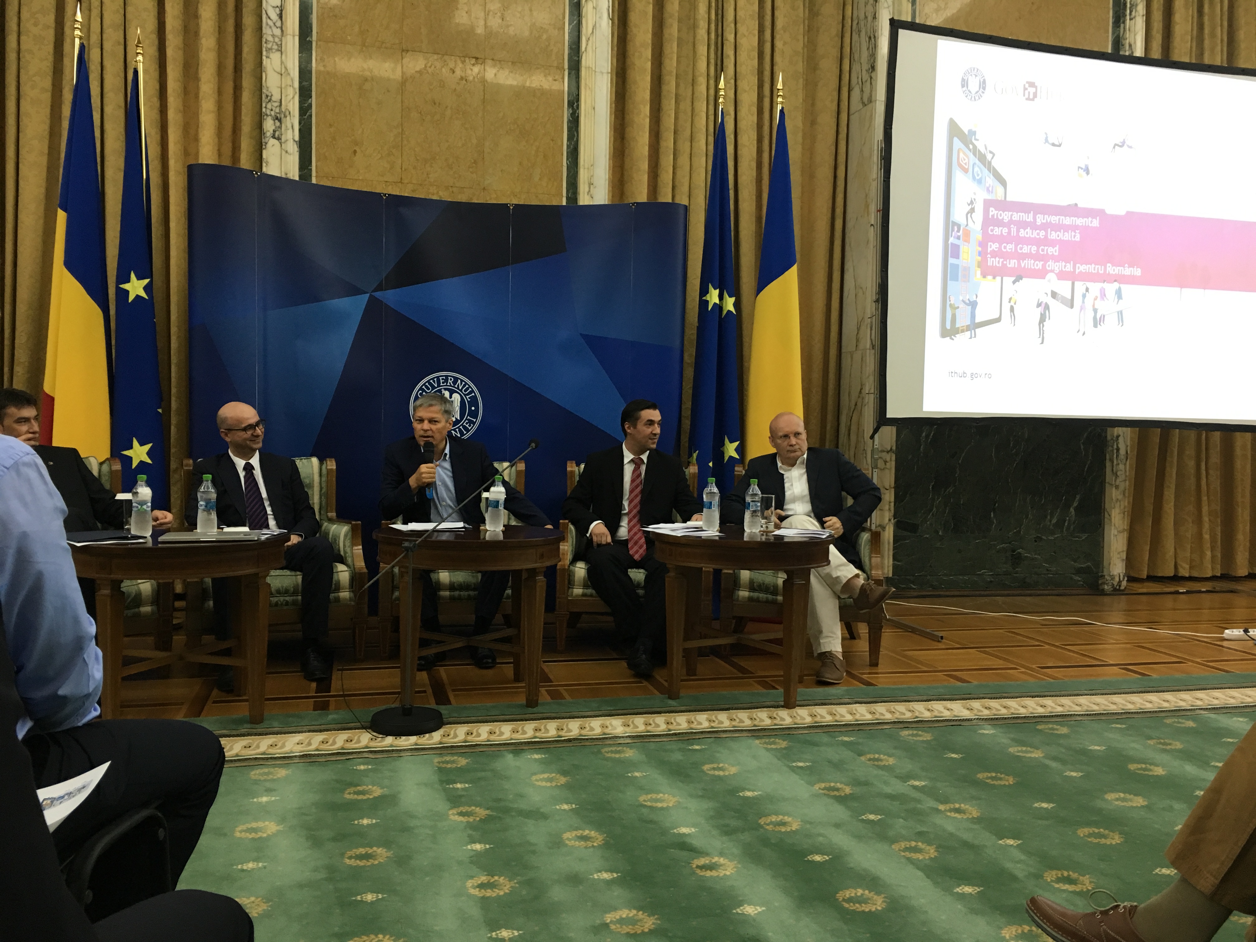 Guvernul anunță un program destinat digitalizării fluxurilor publice 