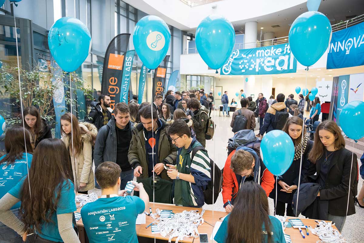 Innovation Labs 2019 anunță  echipele calificate în urma Hackathonului din București