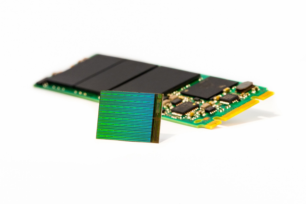 Micron și Intel lansează noua memorie flash 3D de tip NAND