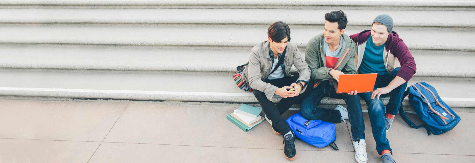 Bitdefender: 80% dintre adolescenți au fost hărțuiți pe internet. Aspectul fizic, pasiunile și situația materială, principalele motive