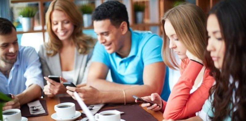 Studiu Bitdefender: Unul din cinci adolescenți hărțuiește pe internet de teamă să nu devină victimă