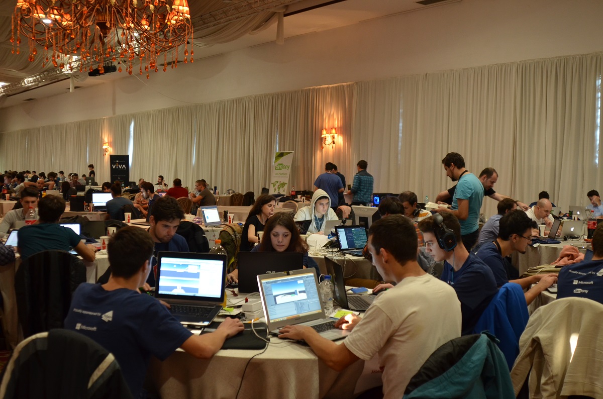  DevHacks, cel mai mare hackathon cu impact asupra societății, revine  toamna aceasta pe 27-28 octombrie!