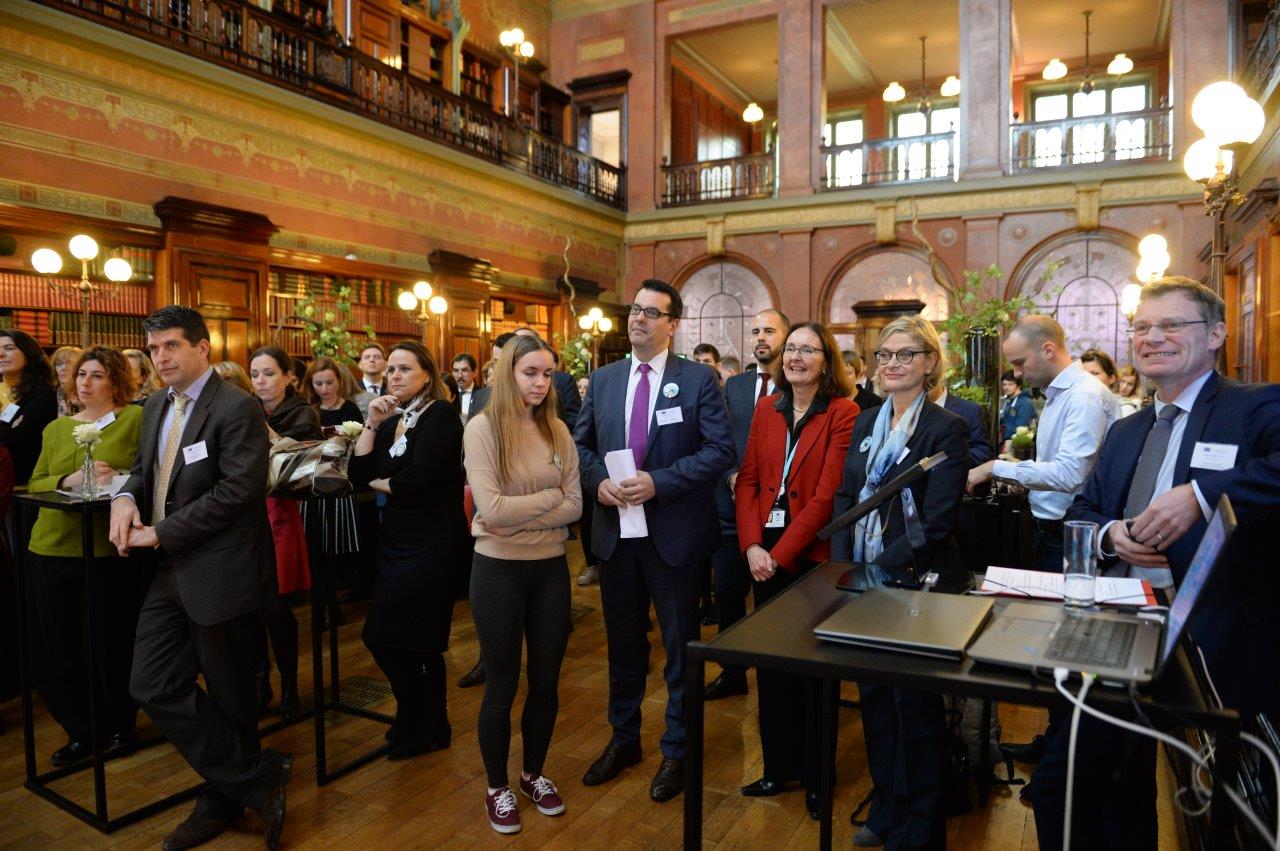  #TaxBuilds your future! - o inițiativă comunitară care îi învață pe tinerii europeni ce sunt impozitele și taxele și cum le influențeză viața de zi cu zi