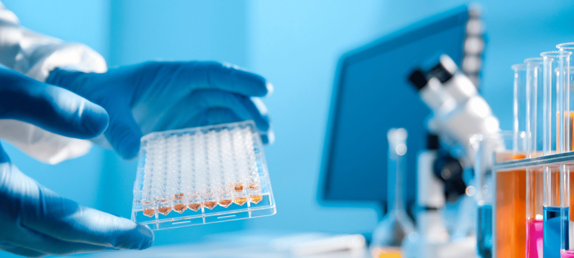 Cum să eficientizezi activitatea dintr-un laborator medical cu ajutorul aplicației software potrivite?