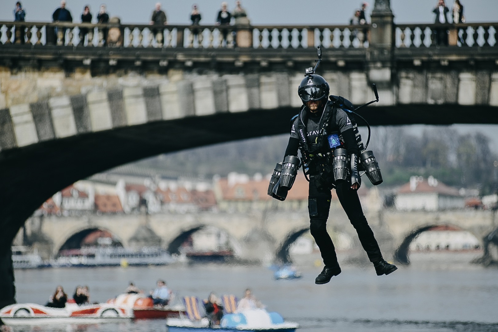 Richard Browning, inventatorul costumului de zbor individual, vine în premieră în România, la GoTech World 2023