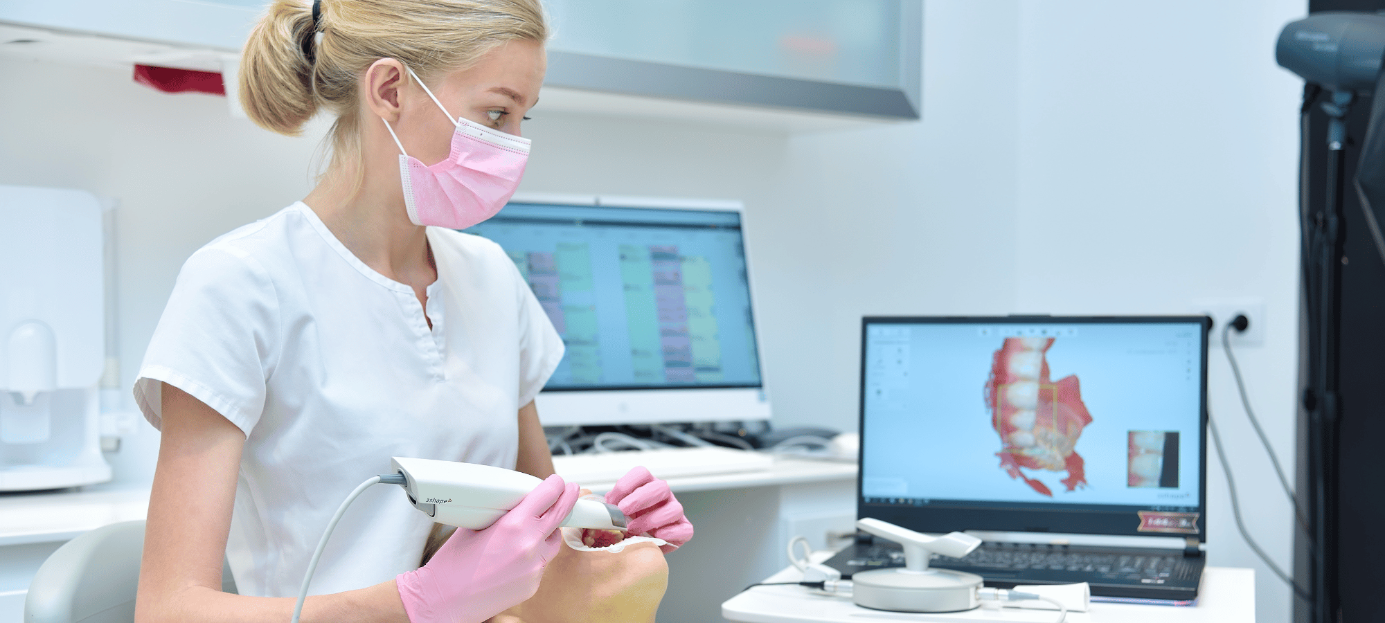 Digitalizarea cabinetelor de stomatologie: Care sunt aplicațiile software potrivite?