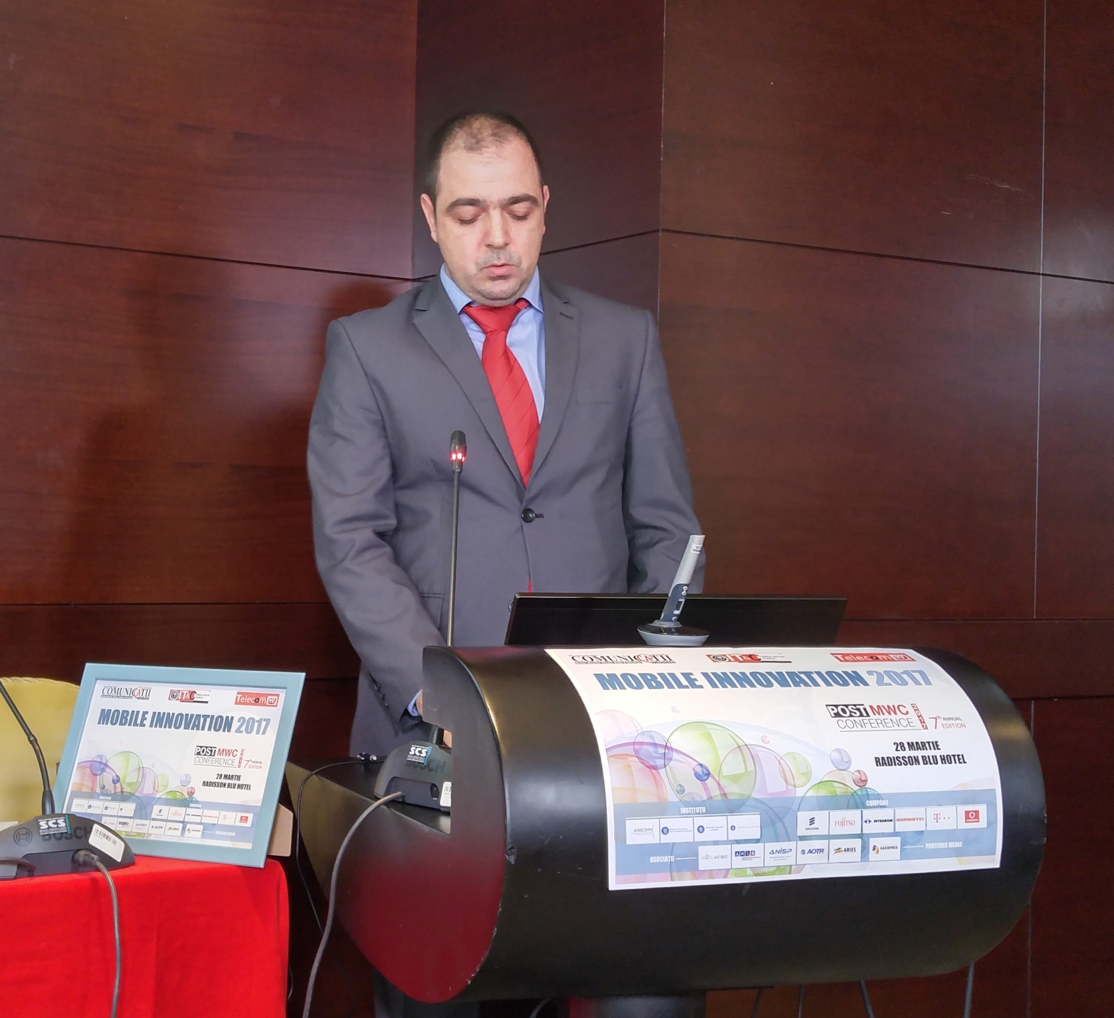 Intrarom prezinta portofoliul sau Smart City la Mobile Innovation Conference