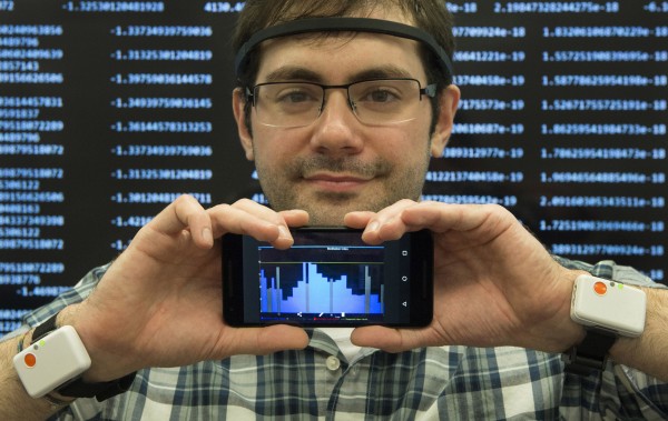 Pfizer și IBM, acord de colaborare pentru îmbunătățirea vieții pacienților cu Parkinson