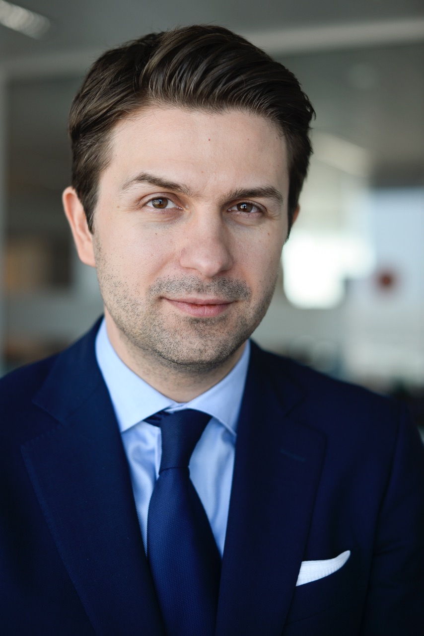 Despre Mall-uri virtuale și cabine de fericire la TeCOMM