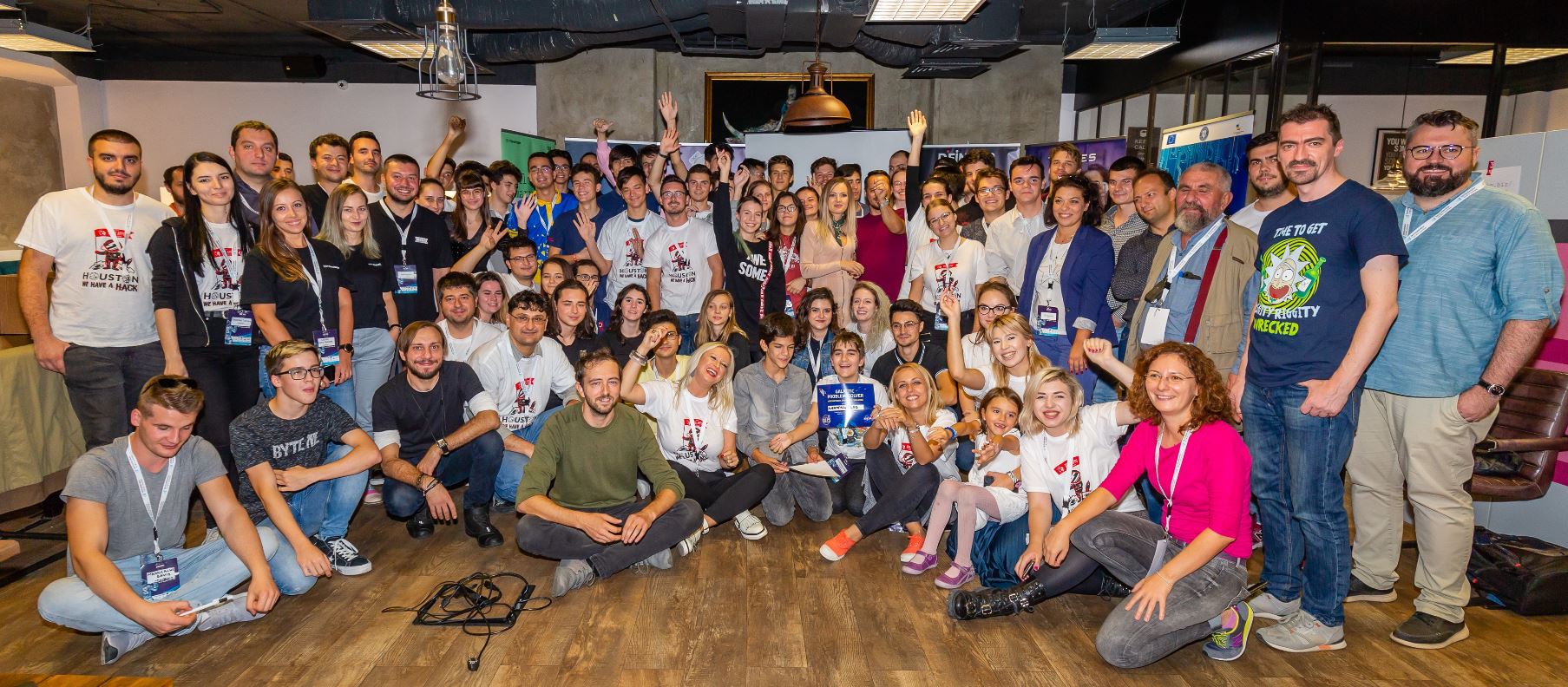 Echipele finaliste ale hackatonului Space Apps Challenge din România au șansa să viziteze NASA Kennedy Space Center în 2020 dacă sunt desemnate printre câștigătorii la nivel global