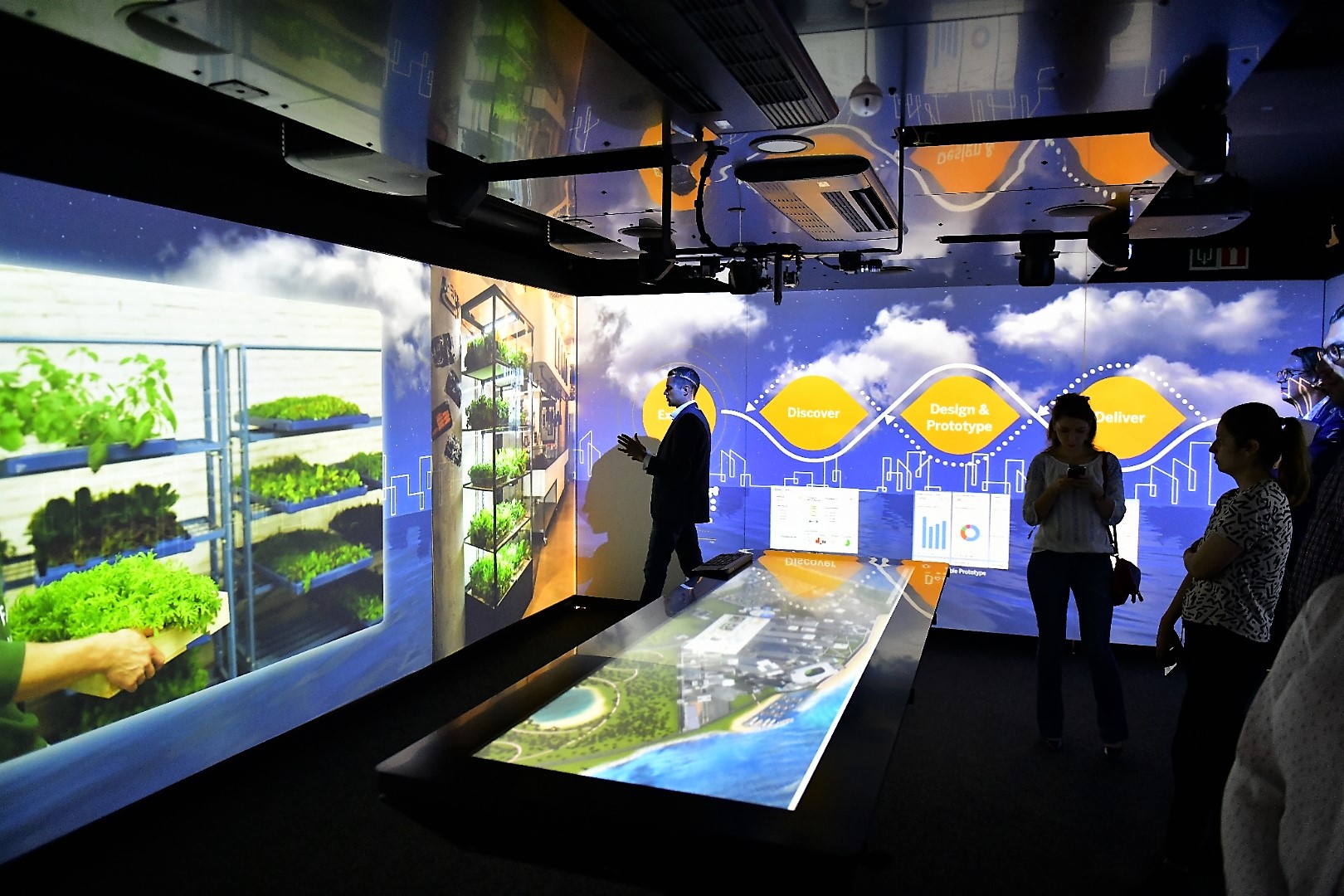 SAP aduce la București „40 de tone” de inovații tehnologice