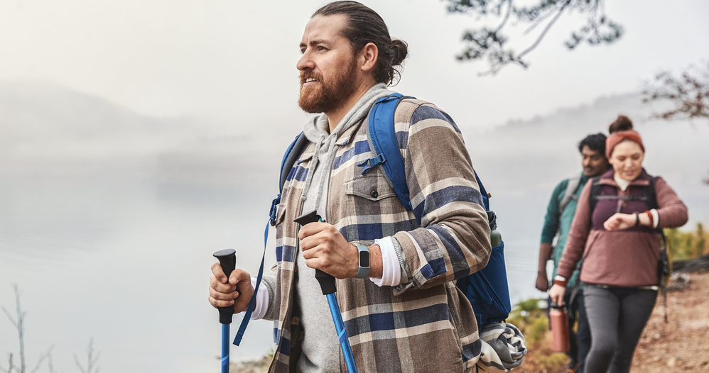 Fitbit Charge 5, trackerul care redefinește rezistența și puterea,  disponibil în România