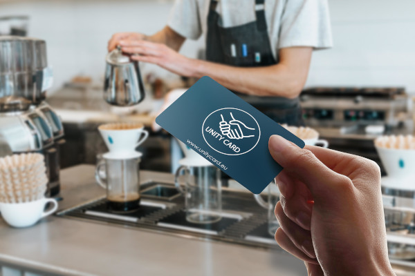 Fintech-urile europene Loyaltek și Paynovate lansează în România Unity Card, o soluție de plată prin care autoritățile pot oferi ajutor de urgență și relansa economia